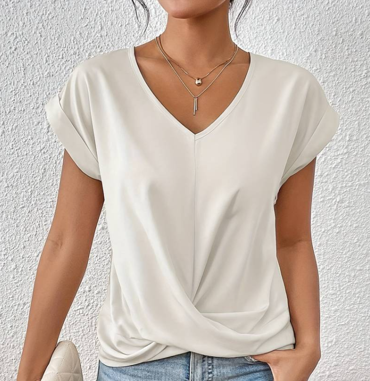 Lunar | The perfect v-neck top